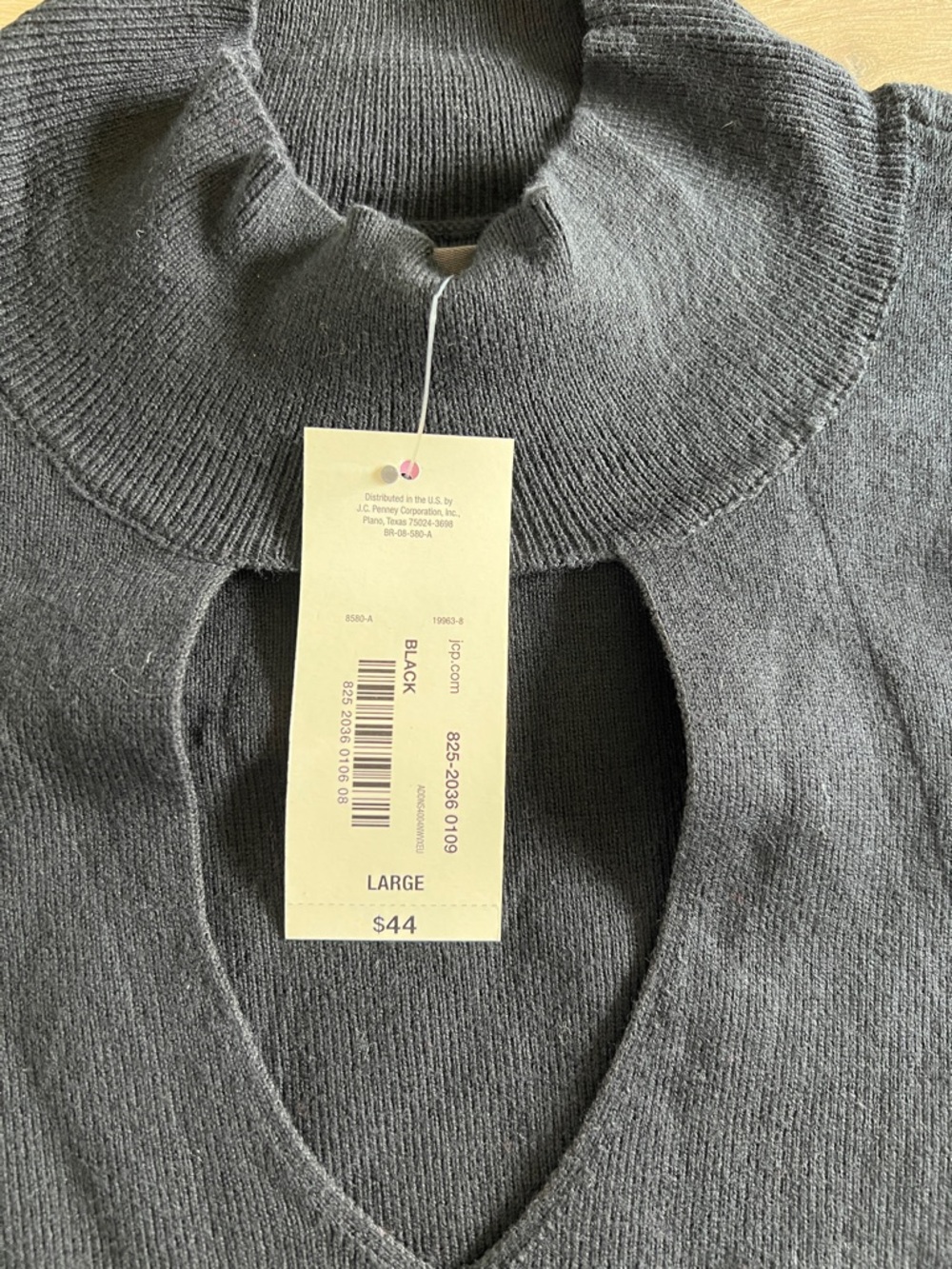 BOLD elements Black Cold-Shoulder Knit Top with Keyhole - Picture 2 of 3